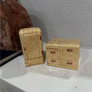 Vintage Salt and pepper stove and refrigerator Miniature Kitchen‎ Set